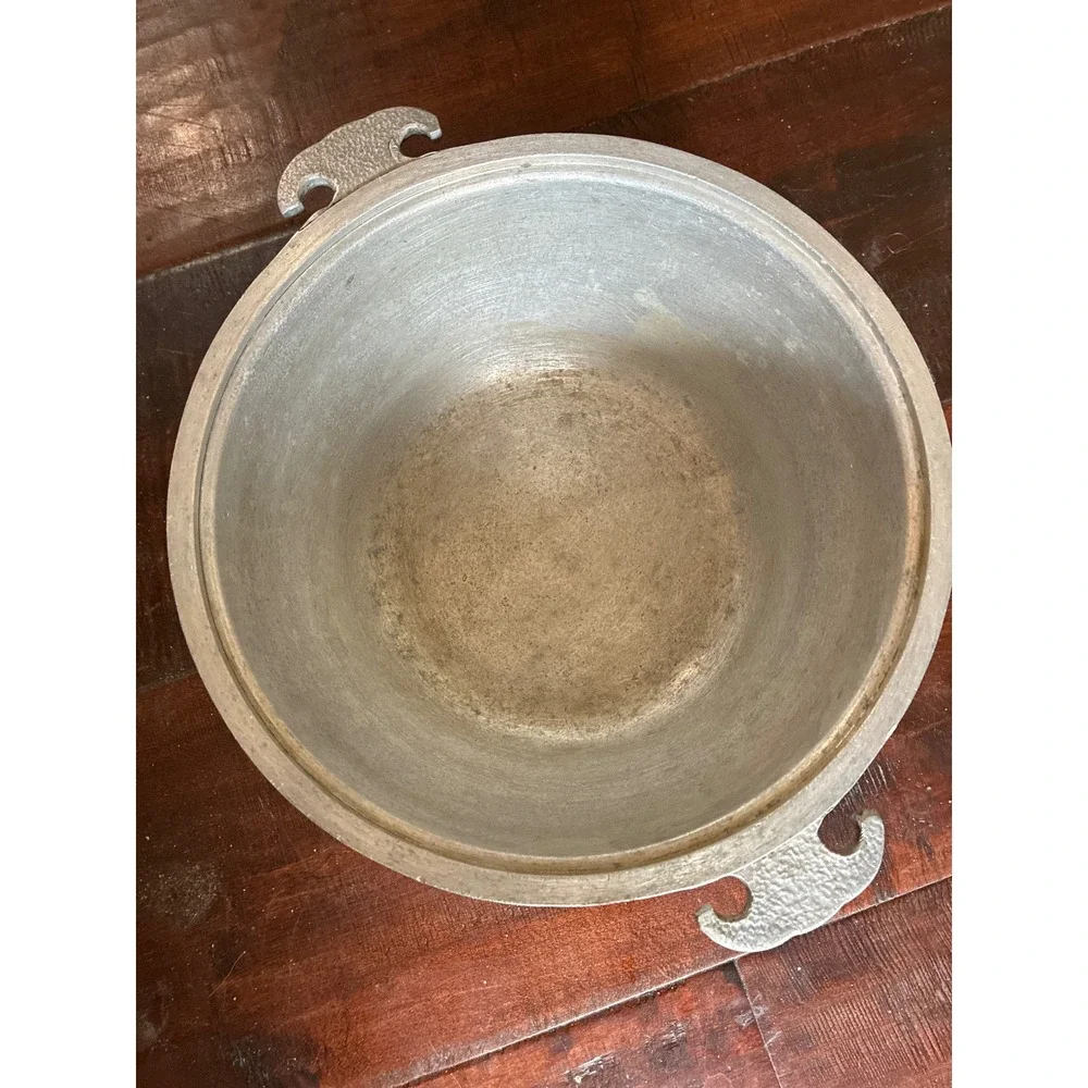 Vintage Guardian Service 2 Quart Casserole Kitchenware 9.5